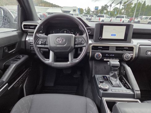 Used 2025 Toyota Tacoma SR5 AWD/4WD image 16
