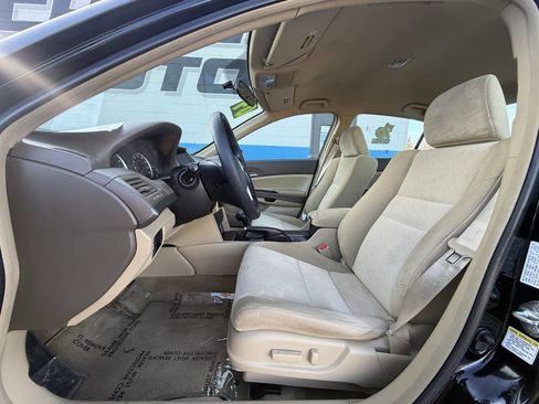 Used 2009 Honda Accord LX-P image 7