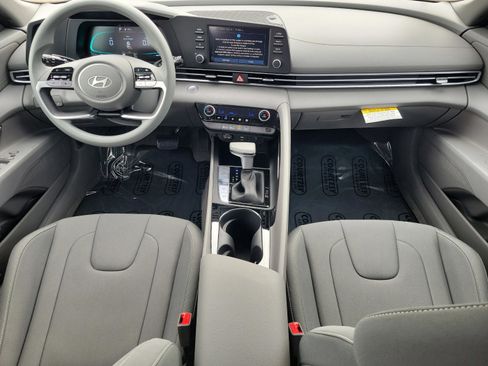 New 2025 Hyundai Elantra Blue image 9