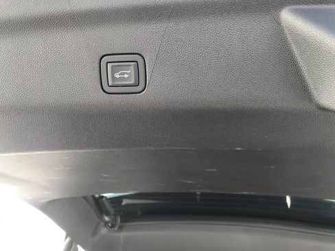 Certified 2025 GMC Yukon XL Denali image 15