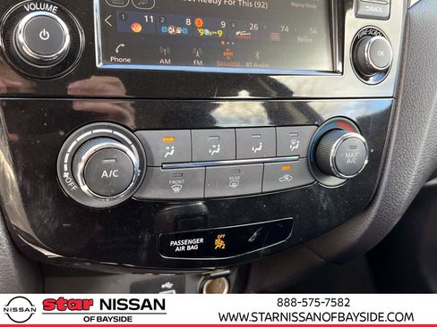 Used 2020 Nissan Rogue Sport S image 27