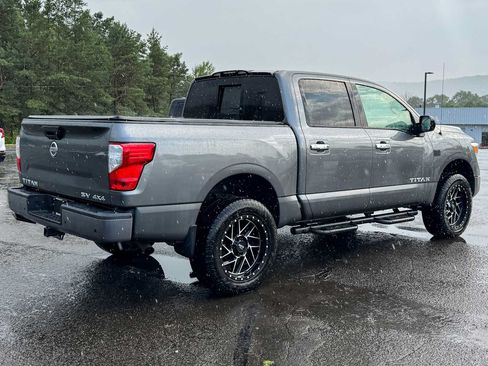 Used 2021 Nissan Titan SV w/ SV Convenience Package AWD/4WD image 3