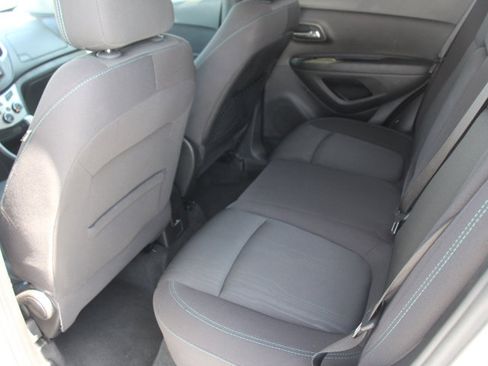 Used 2016 Chevrolet Trax LT FWD image 13