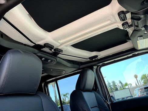 New 2026 Jeep Gladiator Sport image 14