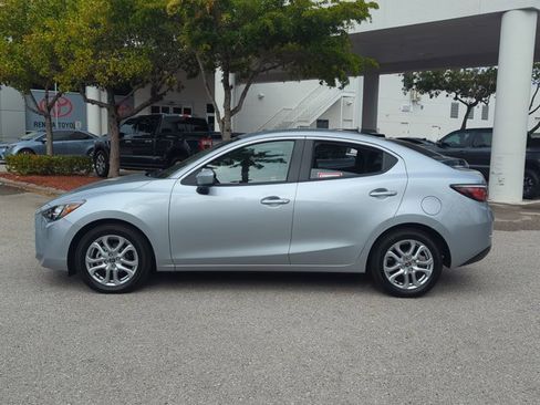 Used 2018 Toyota Yaris iA image 8