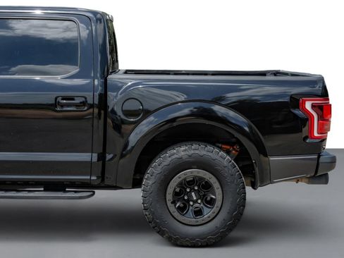Used 2019 Ford F150 Raptor w/ Equipment Group 802A Luxury AWD/4WD image 11