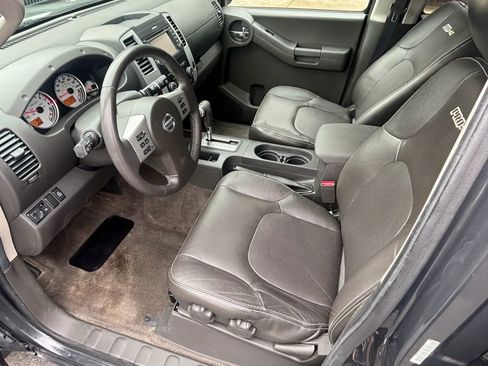 Used 2013 Nissan Xterra PRO-4X w/ Pro-4x Leather Pkg AWD/4WD image 17