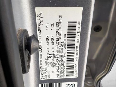 Used 2019 Toyota Tacoma TRD Off-Road image 22