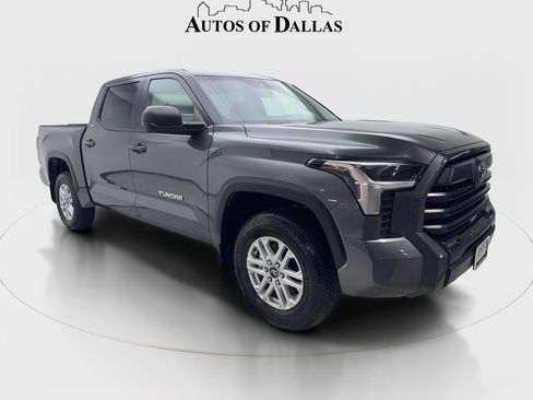 Used 2025 Toyota Tundra SR5 w/ SR5 Premium Package AWD/4WD image 4