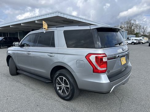 Certified 2021 Ford Expedition XLT image 5