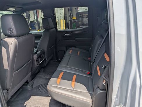Used 2024 GMC Sierra 1500 AT4 w/ AT4 Carbonpro Edition AWD/4WD image 10