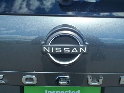Used 2023 Nissan Rogue S AWD/4WD image 15