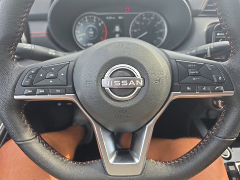 New 2025 Nissan Versa SR w/ Trunk Package image 8