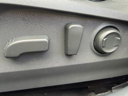 Used 2024 Subaru Outback Premium AWD/4WD image 18