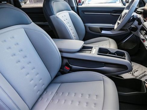 New 2026 Kia EV9 Wind image 16