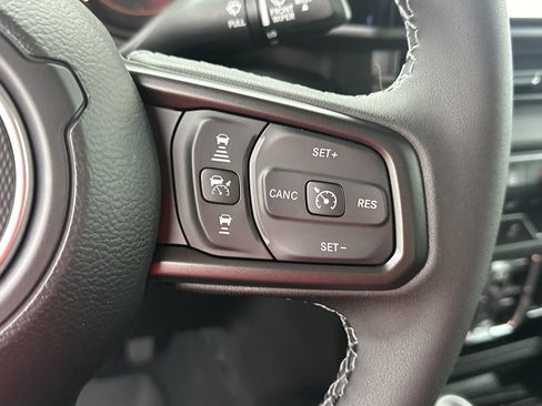 New 2026 Jeep Gladiator Sahara image 9