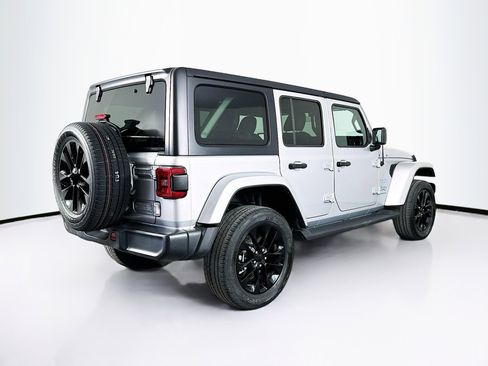 Used 2023 Jeep Wrangler Sahara w/ Cold Weather Group image 9