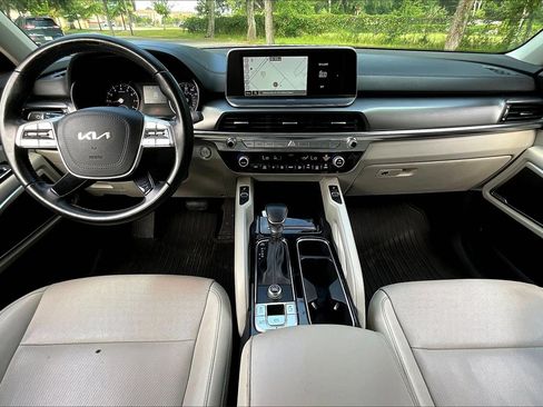Used 2022 Kia Telluride S image 7