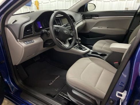 Used 2019 Hyundai Elantra SE image 26