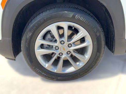 Used 2025 Chevrolet TrailBlazer LS w/ LS Convenience Package FWD image 13