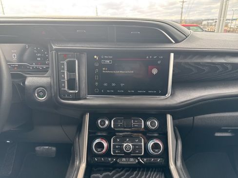 Used 2024 GMC Yukon XL Denali image 26