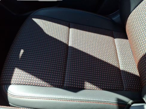 Used 2025 Nissan Kicks SR image 25