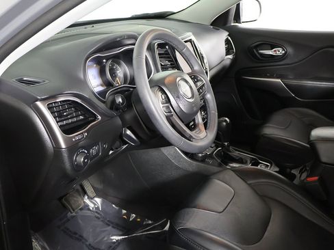 Used 2022 Jeep Cherokee Limited image 23