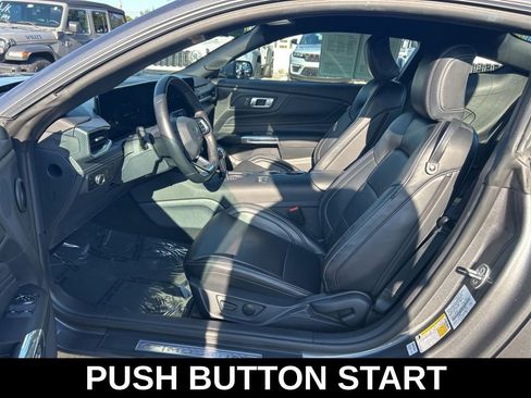 Used 2025 Ford Mustang Premium RWD image 10
