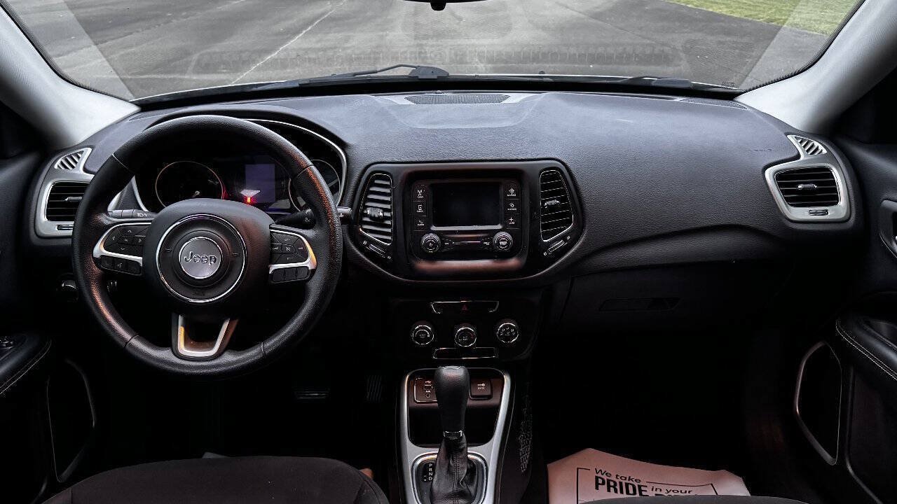 Used 2017 Jeep Compass Sport FWD image 11
