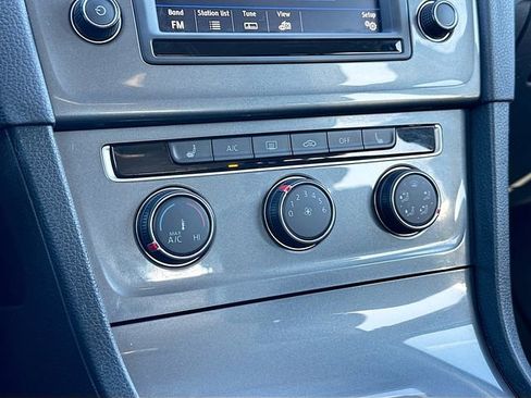 Used 2017 Volkswagen Golf Alltrack S image 15