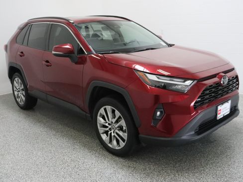Used 2024 Toyota RAV4 XLE Premium FWD image 4