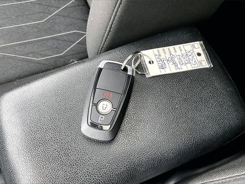 Used 2019 Ford EcoSport SE w/ SE Convenience Package image 34