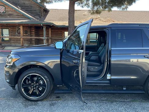 Certified 2024 Ford Expedition Limited image 58