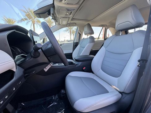 New 2025 Toyota RAV4 XLE image 17