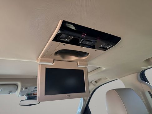 Used 2019 Cadillac Escalade Premium Luxury image 25