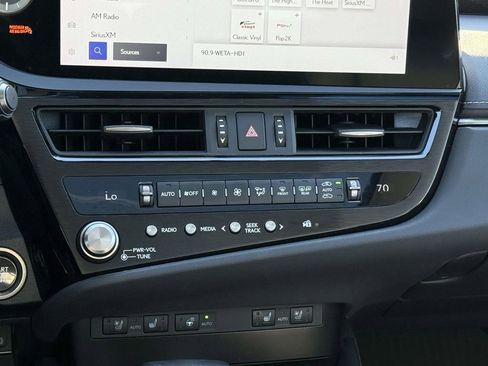 Used 2023 Lexus ES 350 Premium image 18