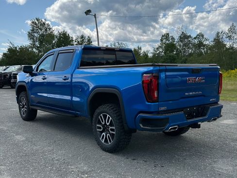 Used 2023 GMC Sierra 1500 AT4 w/ AT4 Premium Package AWD/4WD image 5