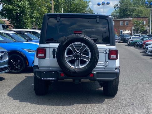 Used 2022 Jeep Wrangler Unlimited Sahara w/ Cold Weather Group image 4