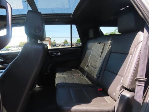Used 2023 Chevrolet Tahoe LT w/ LT Signature Package AWD/4WD image 23