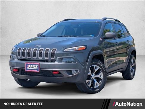 Used 2017 Jeep Cherokee Trailhawk w/ Comfort/Convenience Group AWD/4WD image 1