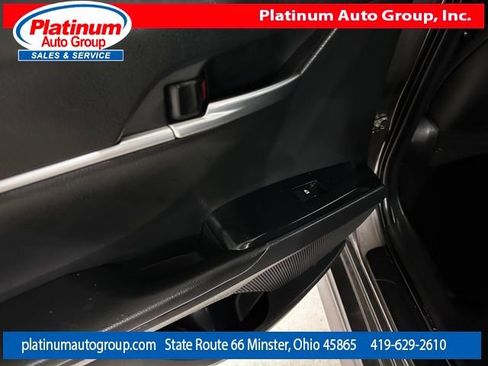 Used 2018 Toyota Camry SE image 31