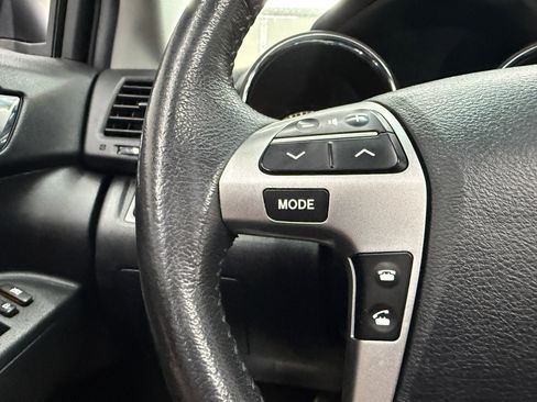 Used 2013 Toyota Highlander Limited AWD/4WD image 16