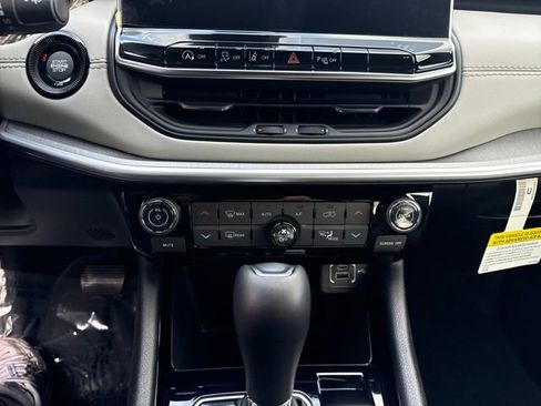 New 2026 Jeep Compass Limited image 21