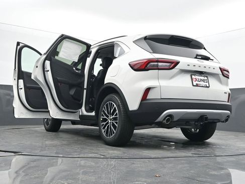 New 2026 Ford Escape SE w/ Class II Trailer Tow Package FWD image 72