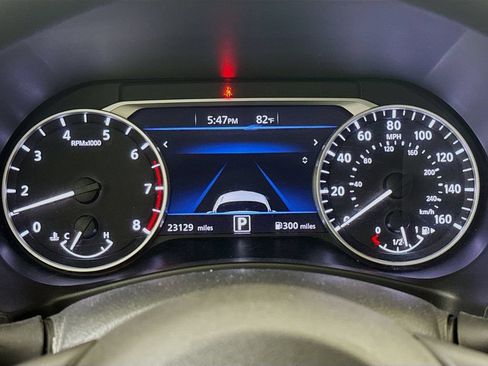 Used 2025 Nissan Sentra SV FWD image 13