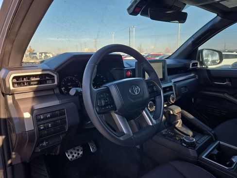 Used 2024 Toyota Tacoma TRD Sport image 2