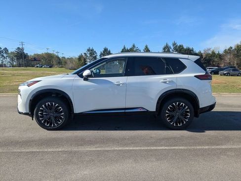New 2026 Nissan Rogue Platinum w/ Tech Package AWD/4WD image 6