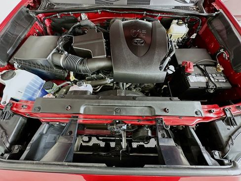 Used 2022 Toyota Tacoma TRD Off-Road image 28