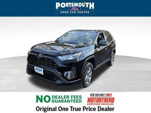 Used 2024 Toyota RAV4 XLE image 16