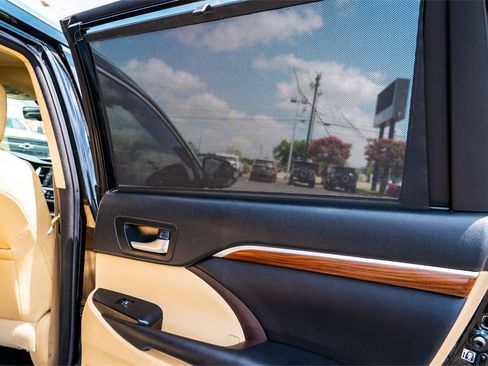 Used 2018 Toyota Highlander Limited FWD image 40
